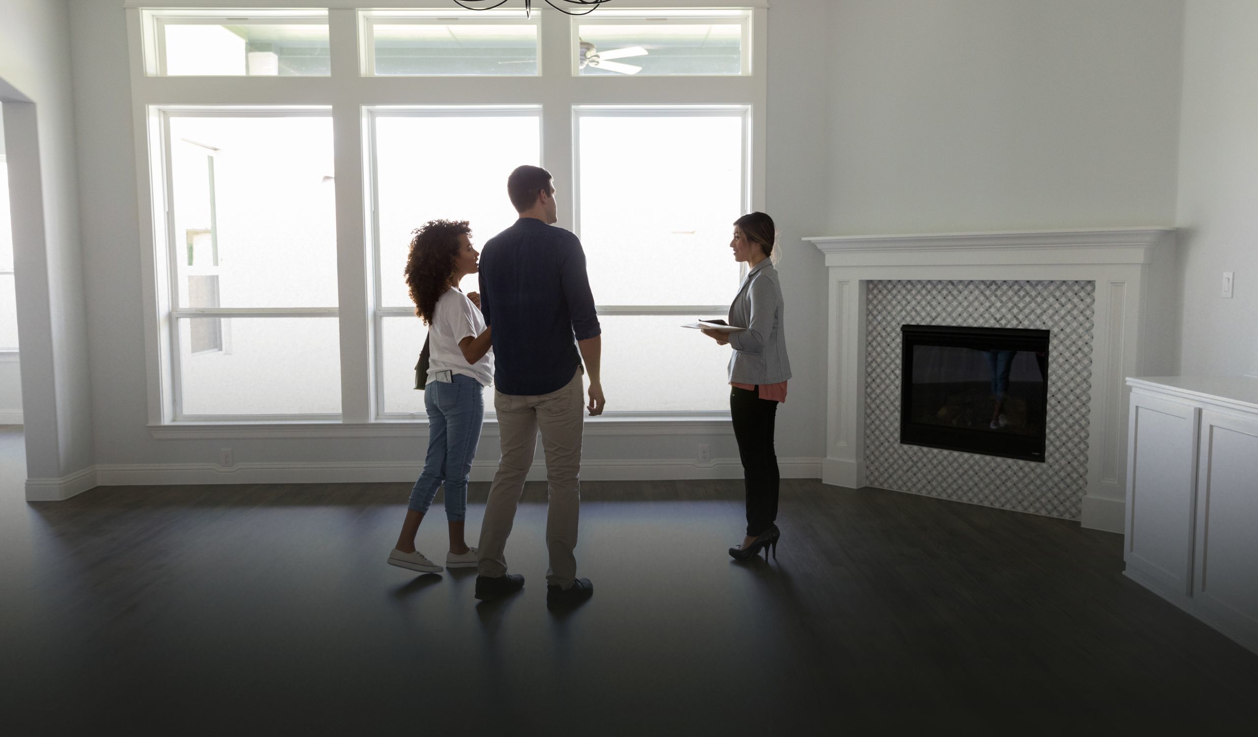 The Difference Between a REALTOR® and a Real Estate Agent